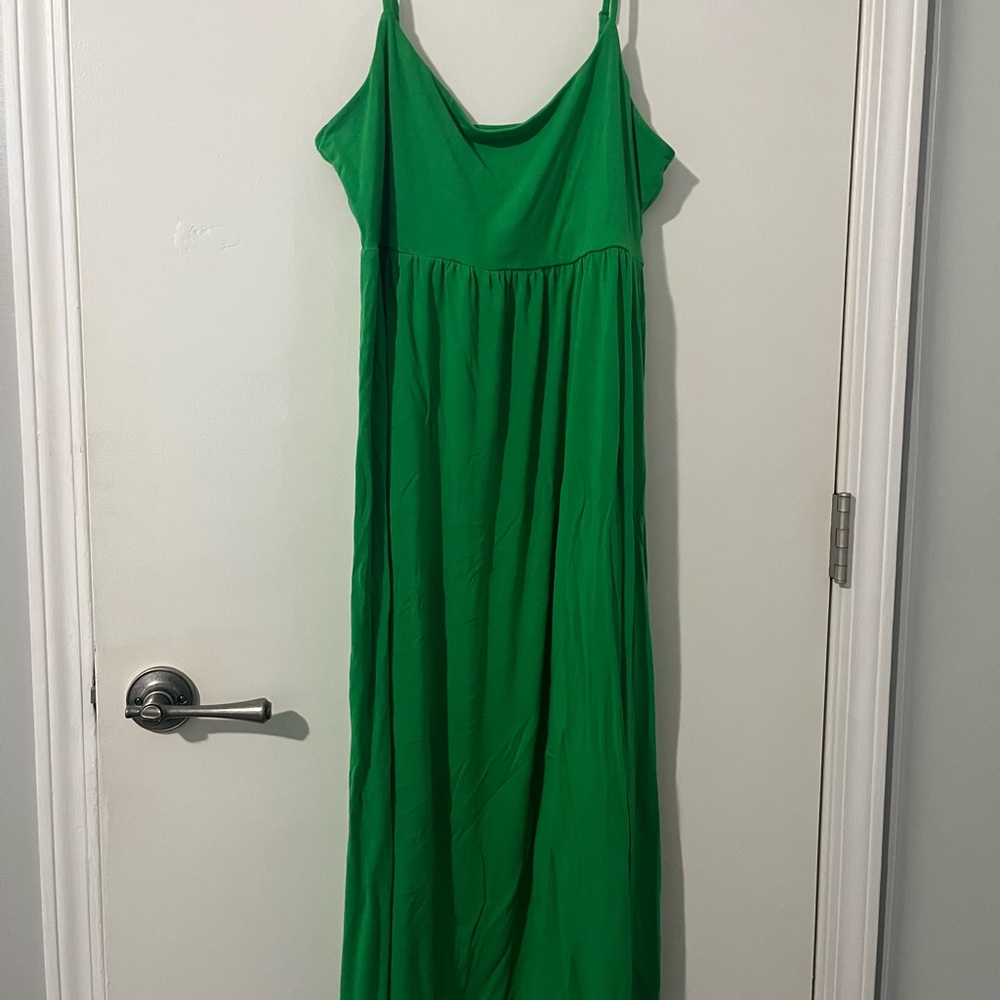 Green Sleeveless Maxi Dress